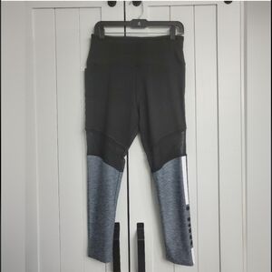 PINK High-Waist Ankle Legging. NEW. Size L.